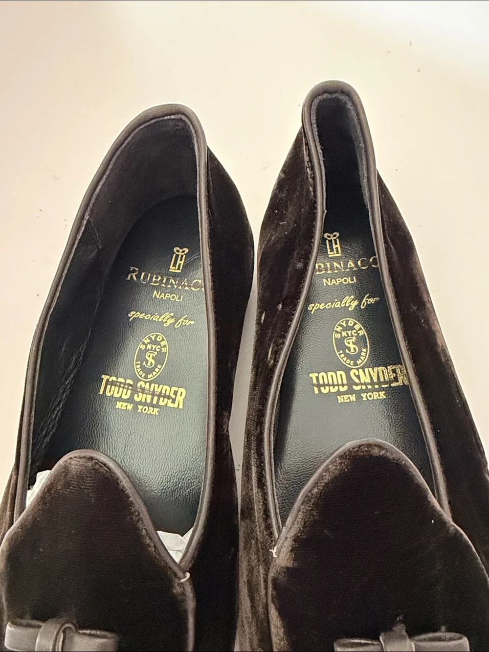 Todd Snyder Rubinacci Burgundy Velvet Tassel Slip-On Loafers Sz 42(9).  New Tub9